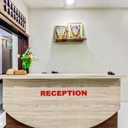 Oyo 81018 Moonlight Farm Stays โซลาปูร์ ภายนอก รูปภาพ